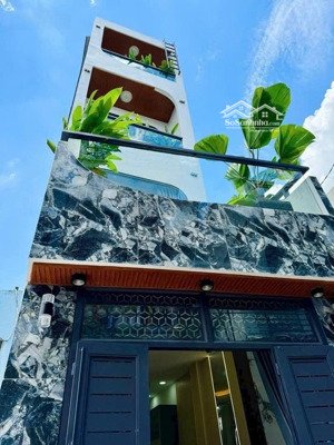 nhà đẹp trung tâm gò vấp sát công viên làng hoa vài buớc chân ra mặt tiền đuờng.