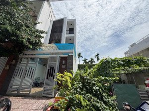 85m2(4.5x19), hxt, hbc, thủ đức. nhà 3 tầng 3pn3wc, khu bên sông. sổ hồng hoàn công