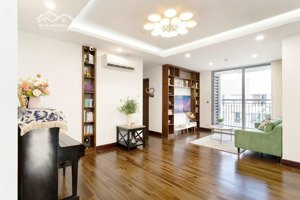 gia đình cần bán căn 4 ngủ 3 vệ sinh 136m2 tòa vip park 10 trung tâm lh xem nhà 24/24 lh 