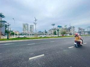 ô tô tránh, dt rộng, mt khủng, phố ngọc lâm, bồ đề, lb, dt 120 m, mt 9 m, giá 31 tỷ 8, tt phố, kdsu