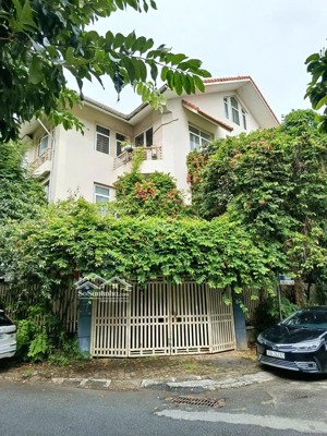 biệt thự lô góc duy nhất mộ lao - dt 180m2 - 3 mặt tiền - có tầng hầm - vị trí đắc địa