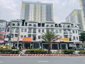 (kẹt tiền bán gấp) nhà phố mặt tiền 32m bcons city 8.8 tỷ, 60m2 ngay metro số 1