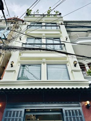 tôi cần bán nhà đường oto đinh tiên hoàng-p1-bình thạnh. giá 3tỷ920/71,2m2 thuê 23tr. gần công viên