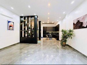 bán nhanh! cầu giấy, xây chắc chắn, ngõ 3 gác , 60m ra ôtô tránh, 2 thoáng, kinh doanh, 50m2*5t