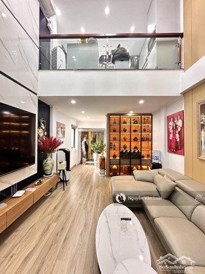 siêu phẩm võng thị tây hồ 50m - 7 tầng thang máy , nhà mới - ô tô tránh , 100m ra hồ , 2 thoáng