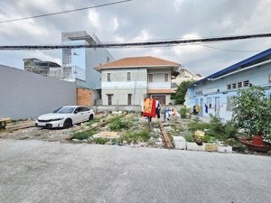 đất đẹp gần chợ dĩ an 2 vào 300m p. an bình dĩ an