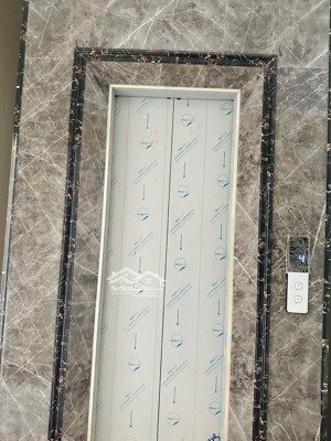 chính chủ cho thuê nhà mới, 2 mặt đường, phố hoàng cầu, 102m2x 4.5t kinh doanh, vp, nhà hàng 96 tr