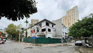 biệt thự lô góc, diện tích 180m2 xây 3 tầng, giá chỉ 41.9 tỷ, lh 