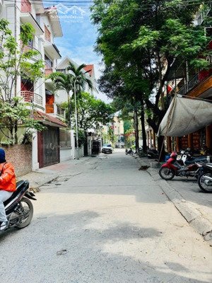 bán bt tại phùng khoang, 36,8 tỷ, 142m2, chính chủ giá tốt (dự án nhà ở trung văn ntl)