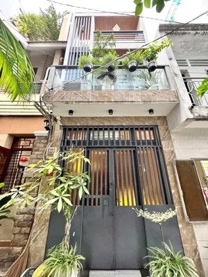 chú huy bán gấp nhà gần ubnd phường. võ thị sáu- võ thị sáu- quận3, giá 3tỷ120/68m2 cho thuê 23tr