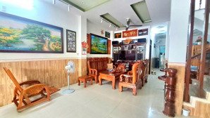 bán nhà 4 tầng gần biển nha trang ngang 7m vị trí trung tâm cạnh đường dã tượng giá tốt chỉ 7,9 tỷ