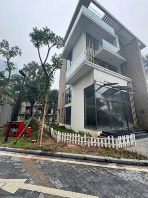 biệt thự căn góc rừng thông cực hot chỉ 27ty