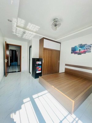 ccmn dòng tiền 40tr/ tháng kim ngưu, hai bà trưng 63m x 6t, thang máy 12.5 tỷ.