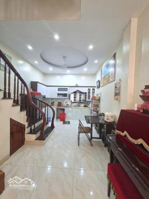 bán nhà tại di trạch, hoài đức,cực đẹp,đường rộng thênh thang 3 làn ô tô_ 63m chỉ hơn 11 tỷ