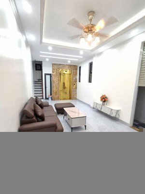 siêu phẩm nhà riêng trần phú hà đông có thang máy full nội thất giá chỉ 11tỷ,sẵn sổ giao dịch