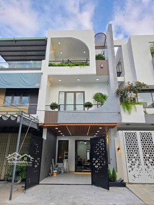 chính chủ bán nhà lê hồng phong-p12-quận10 gần vạn hạnh mall, dt 86,5m2 giá 3tỷ7 đang cho thuê 24tr