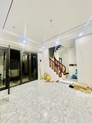bán nhà p. cổ linh - view eon long biên:dt 38m2 6tầng t.máy, full n.thất- ôtô đỗ cửa. giá 8tỷ nhỉnh