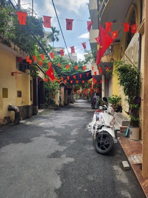 bán nhà ngõ 134 lê trọng tấn - ngõ rộng thoáng gần ô tô - khu dân trí cao an ninh - sổ nở hậu