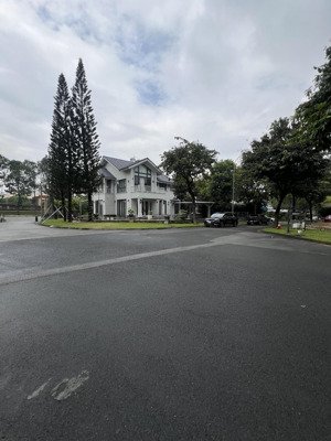 cần bán biệt thự góc 2mt khu tnsg