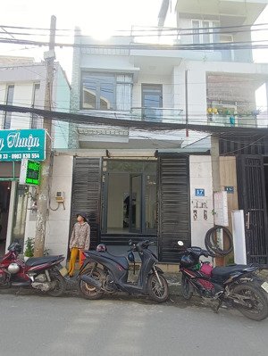 cho thuê nhà 2 tầng mặt tiền - đường 12. trường thọ. thủ đức