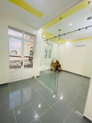 nhà 2tầng 75m2/4pn giá 4 tỷ 650 tăng nhơn phú quận 9