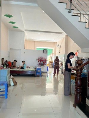 bán nhà chính chủ 1 trệt 1 lầu thạnh xuân 43, q12, dt: 5m x 22m, sân rộng, thổ cư nhiều, đầu tư tốt