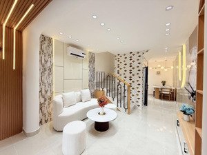 không có sản phẩm so sánh lê văn duyệt-2 tầng-căn góc-hẻm xe hơi thông - giá chỉ 5.5t