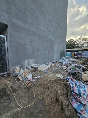 bán đất ngọc thụy, ô tô vào đất, gần chợ ngọc thụy: dt 72m; mt 5.1m; nhỉnh 9 tỷ (ctl)