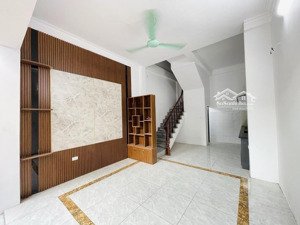 nhà phúc lợi - khu tái định cư - lô góc - an ninh cực tốt - ngõ oto thông - 300m big c