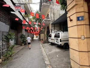 bán nhà 5 tầng việt hưng long biên ô tô qua cổng sổ đỏ chính chủ dt 30m² chỉ 5,55 tỷ