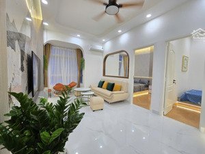 cần bán nhanh căn hộ sky garden 3 - phú mỹ hưng - q7, nhà đẹp, mới 100%. lh: em hằng