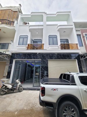 bán nhà 1 lầu sau lưng công ty bouchen cách quốc lộ 1k chủ 500m