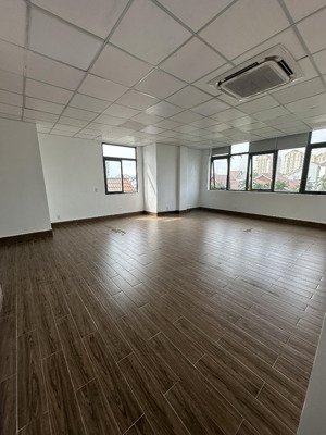 cho thuê sàn văn phòng đẹp nhất toà nhà 12tr góc 2 mặt tiền gần quận 2 quận 9 khu công nghệ cao