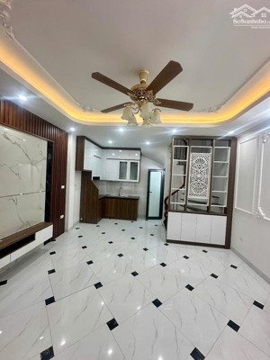 nhà đẹp phú diễn- oto đỗ cổng- vị trí siêu đỉnh - khu vực nhiều tiềm năng- gàn nhiều trường đh