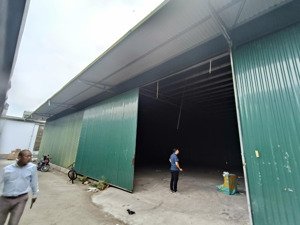 kho xưởng chân cầu diễn, bắc từ liêm, dt 250m2 có điện 3 fa, xe công vào, xuất vat, bảo vệ gác cổng