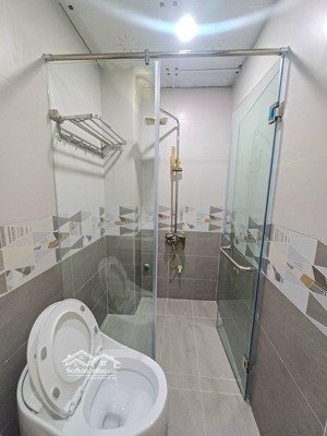 cho thuê nguyên căn hộ gia đình xuân đỉnh 35m2x3t với 2pn giá 8tr/th