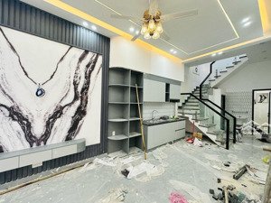 bán nhà nguyễn tường loan , sạch mới về ở ngay