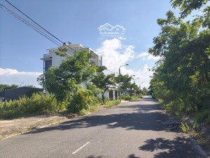 bán đất ngọc dương giá 2.65 tỷ, dt 100m2, tại đường dũng sĩ điện ngọc, dọc sông cổ cò, sát biển