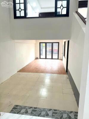 CHO THUÊ NHÀ 4 TẦNG MẶT TIỀN ĐƯỜNG NÚI THÀNH - GẦN 30/4. Giá thuê: 30 triệu/tháng Liên hệ: 0935.394.943