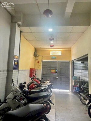 Bán CHDV 24P/ 80tr tháng mặt tiền đường 9 Tăng nhơn phú B, quận 9 dt 166m2 giá 13.8ty