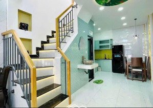 chú hải kẹt tiền kinh doanh cần bán gấp nhà dương quảng hàm, p5, gò vấp, 64m2