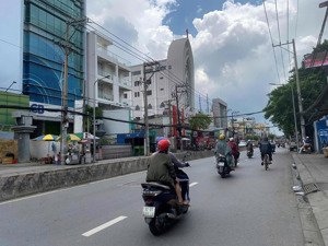 bán nhà mặt tiền kd nở hậu gần 5m giáp phú mỹ hưng huỳnh tấn phát quận 7 dt 153m² giá 24 tỷ