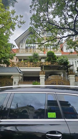 siêu phẩm biệt thự văn quán - 210m2 - mặt tiền cực đẹp - đường đôi - gần hồ