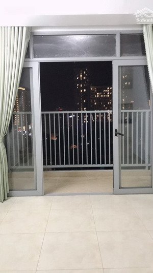 cho thuê căn hộ luxcity quận 7..85m ,3pn2wc