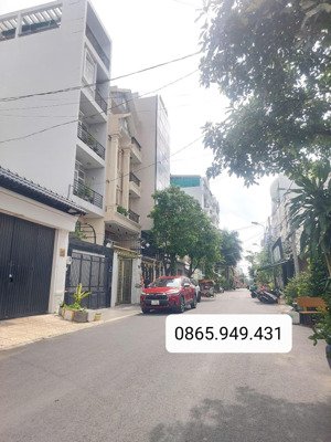 bán nhà mới nguyễn thị thập . dt 3.8m x 18m . 2 tầng . chỉ 5 tỉ nhỉnh