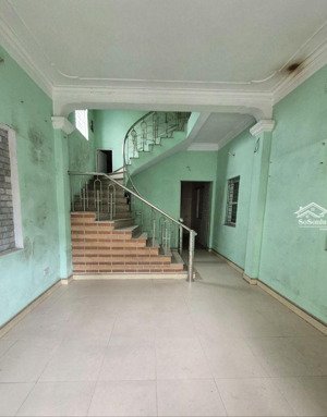 bán nhà 3 tầng x 42m2 tại thôn 3 vạn phúc, thanh trì, ( trong đê ) giá 3,86 tỷ