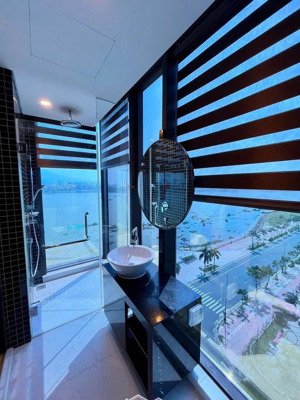 ngộp bank, cắt lỗ 600 triệu ,sam towers sổ hồng- 2 pn vip 84m2, thuê ngay 40 tr/ tháng