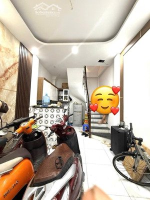 nhỉnh 7 tỷ sở hữu căn nhà 5 tầng ngay hồ tây lộng gió, ngõ thông kinh doanh nhỏ 1 phút đi bộ ra hồ