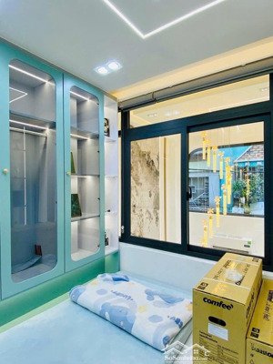 em chính chủ bán căn hộ 52m2 lumiere riverside đầy đủ nội thất cao cấp. sổ hồng.