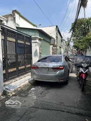 nhà bán hẻm xe hơi sát chợ bình chiểu chợ đầu mối 80m (4m x 20m)- chỉ :4,7 tỷ thương lượng